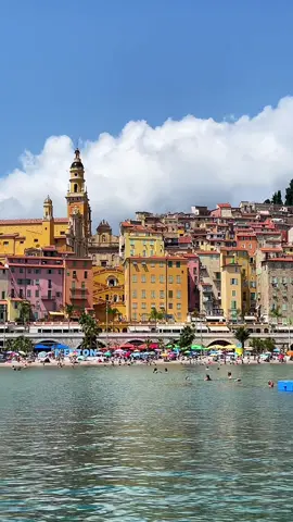 Can you feel this unique vibe with me? 😍 #menton #francetravel #france #franca #southoffrance #cotedazur #nice #travel #vacation #monaco 