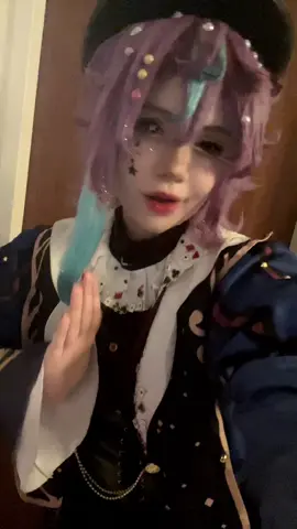 #RUIKAMISHIRO Tehee wanna guess why those little pearlies in my wig look like tsukasa’s haircolor 😋 #tehee #nomnom #fyp #cosplay 