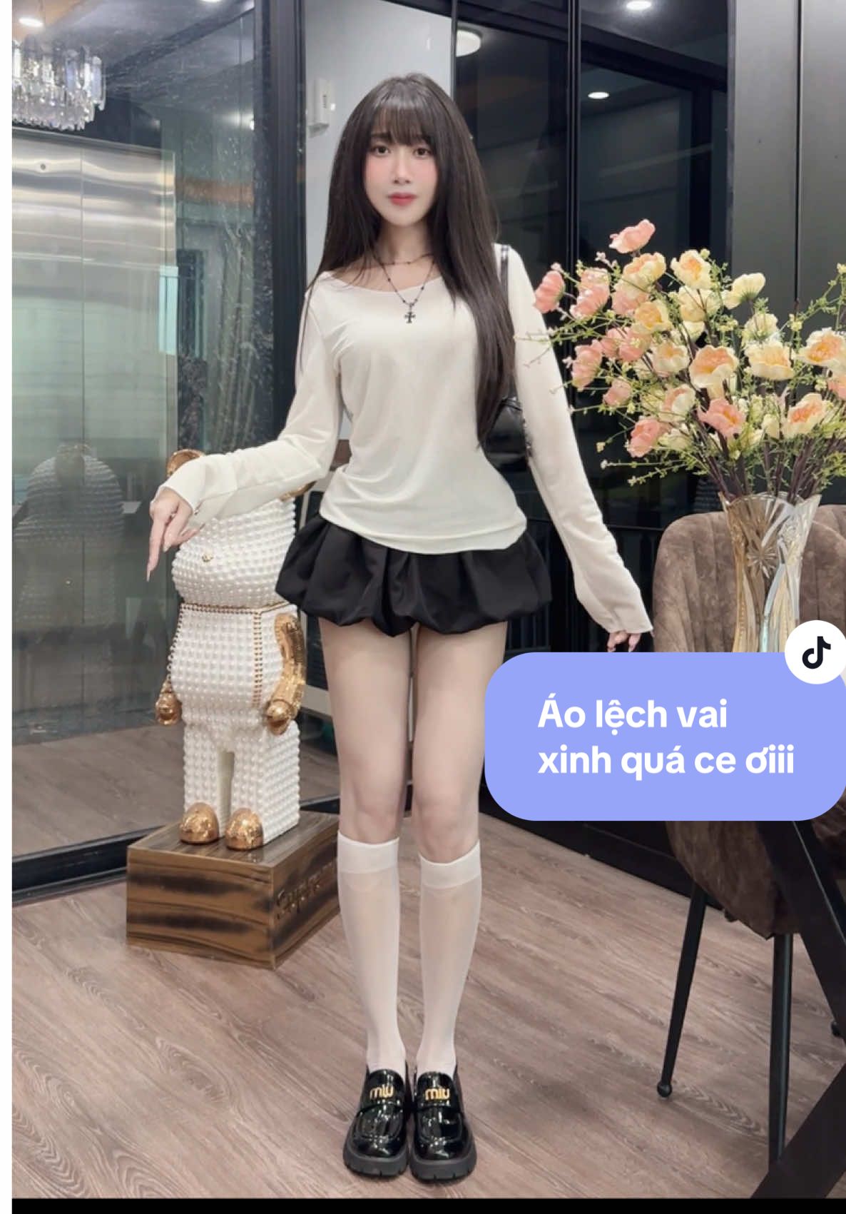 Em áo hothit đẹp dã man về r đây ce nhé , xih mê nhaaa #thoitrangnu #phoidoxinh #thinhhanh #xuhuongthoitrang #áo #aolechvai #aolechvainu #aolechvaixinh #aolechvaitaydai #aothun #aobetvai #aohottrend #aothudong #aodep #aoxinh 