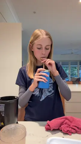 I meant to say I like the smoothie thicker instead of colder ahah! If you want an actual breakfast recipe it’s down here⬇️ 1 Frozen banana  2/3 Cup Milk of your choice  1/3 Cup Chocolate Coconut Water 1/4 Oats 1 Tablespoon Peanut Butter  1 Tablespoon Maple Syrup  1 Teaspoon Coco Powder   Coffee and Ice are optional (in my opinion it is a must) you can also add dates, vanilla extract, and protein powder!! #fyp #Recipe #smoothie #health #chocolate #viral #ipwt #fashion #inprintwetrust @In Print We Trust 