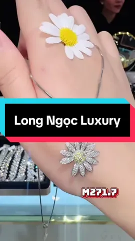 Biểu tượng hoa cúc G-D đính kim cương lấp lánh toả sáng🌼🤩#thanhtrungdiamond #longngocluxury #kimcuongthiennhien #trangsuc #gdragon #hoacuc #CapCut 