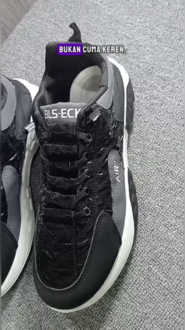 dengan 3 pilihan warna menarik,tentukan warna favorite mu sekarang bro ! #sepatupria #sneakerscowok #dailyshoes #sepatukeren #sepatukekinian #tiktokcod #racuntiktok 
