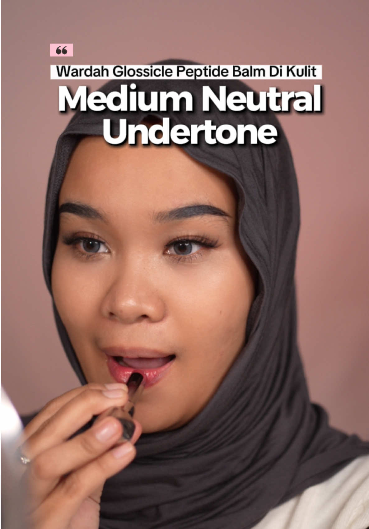 Membalas @cyberr🍒✨ yang sama sama medium neutral muncuuul! Ini dia shade wardah glossicle peptide balm di kulit medium neutral, mungkin akan cocok juga sama kalian🫶🏻🦋 #mediumneutralundertone #mediumneutral  #LipstickWardahawet* #quarterlipcrisis #Wardah #LipstickDayWardah #WardahLipCream @Wardahbeauty_bogor 