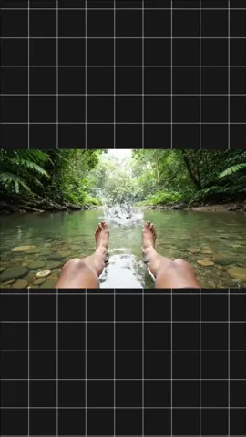 Sinh tồn cùng người đàn ông vẫy tuyệt vọng giữa làn nước đục ngầu, khuôn mặt méo mó vì đau đớn và sợ hãi. Một con cá sấu to lớn, nửa thân đã chìm dưới mặt nước, ngoạm chặt lấy bắp chân ông bằng hàm răng lởm chởm, sắc như dao. Máu loang dần trong làn nước, tạo thành những vệt đỏ quạch như thuốc nhuộm. Cơ bắp ông căng cứng, tay bấu lấy cành cây ven bờ để chống lại sức kéo kinh hoàng từ dưới nước. Mỗi lần con quái vật giật mạnh, ông rú lên, tiếng gào hòa lẫn với tiếng nước tung tóe và âm thanh rợn người phát ra từ hàm cá sấu đang siết chặt dần... #crocodile #crocodileattack #crocodileattackhuman #oncehuman #funny