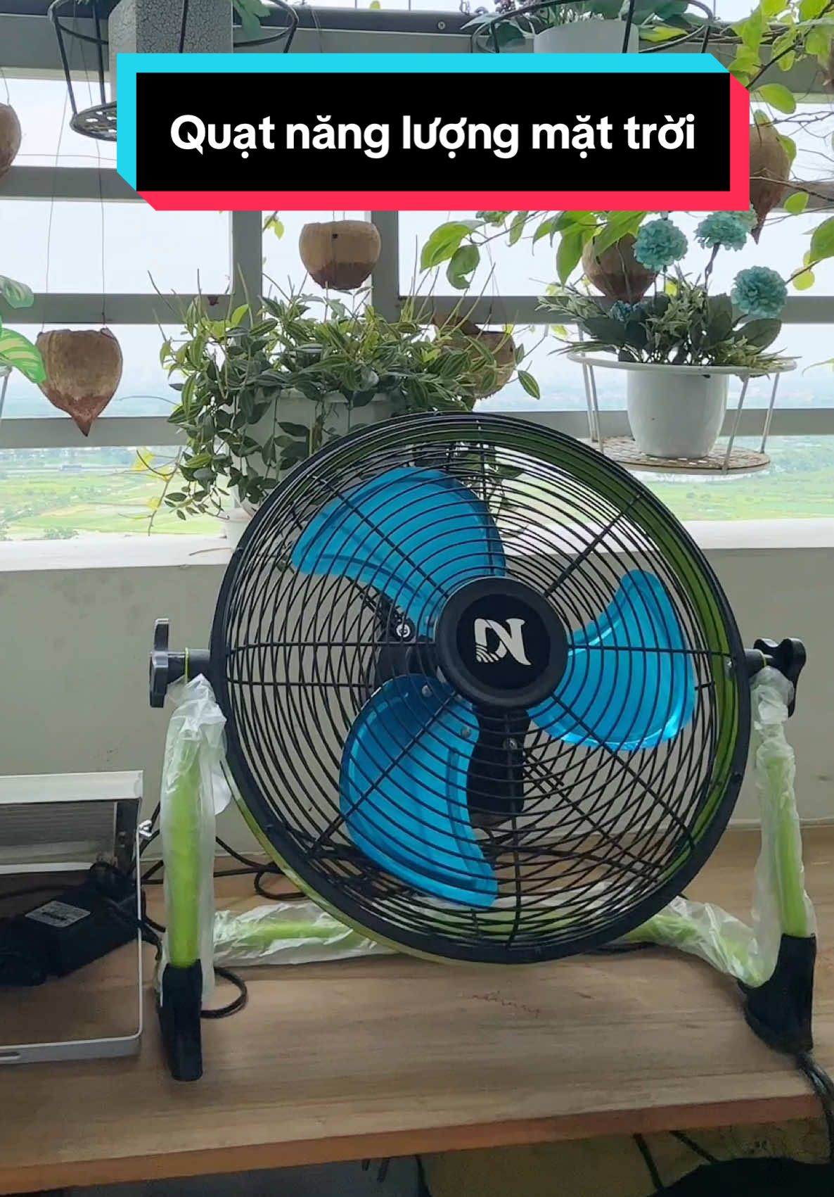 Ae hay đi du lịch căm trại camping thì sắm ngay em quạt năng lượng mặt trời này nhé #quattichdien #quatnangluong #quatnangluongmattroi #quatnangluongmattroigiatot #muataitiktok #truongsonday #dogiadung  @Trường Sơn Đây  @Trường Sơn Đây  @Trường Sơn Đây 