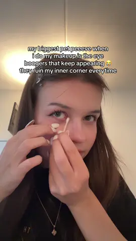 AND NOBODY EVER TALKS ABOUT THIS #girlproblems #eyemakeup #innercornereyeliner #petpeeve #makeuptips 