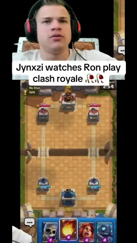 Stable Ronaldo plays clash royale 😭 #stableronaldo #jynxzi #clahsroyale @Jynxzi @StableRonaldo 