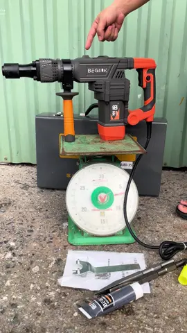 Trả lời @điện máy tiến đạt máy chuyên đục Begin 17mm nòng hơi 35mm #maychuyenducbetong #mayduc17ly #maychuyenducbetong #chuyenduc17ly #suachuanhacua #ducphanenbetong #ducphabetong #diennuoc
