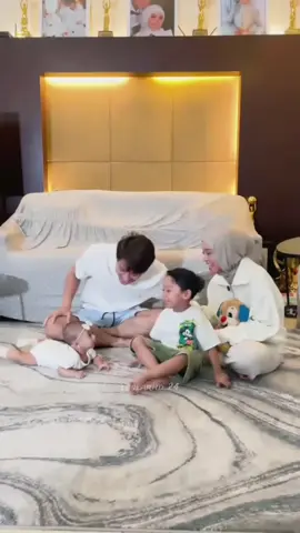 🥰🥰🥰... #muhammadlevianalfatihbillar #leshiativanabillar #lestykejora #rizkybillar #leslar 