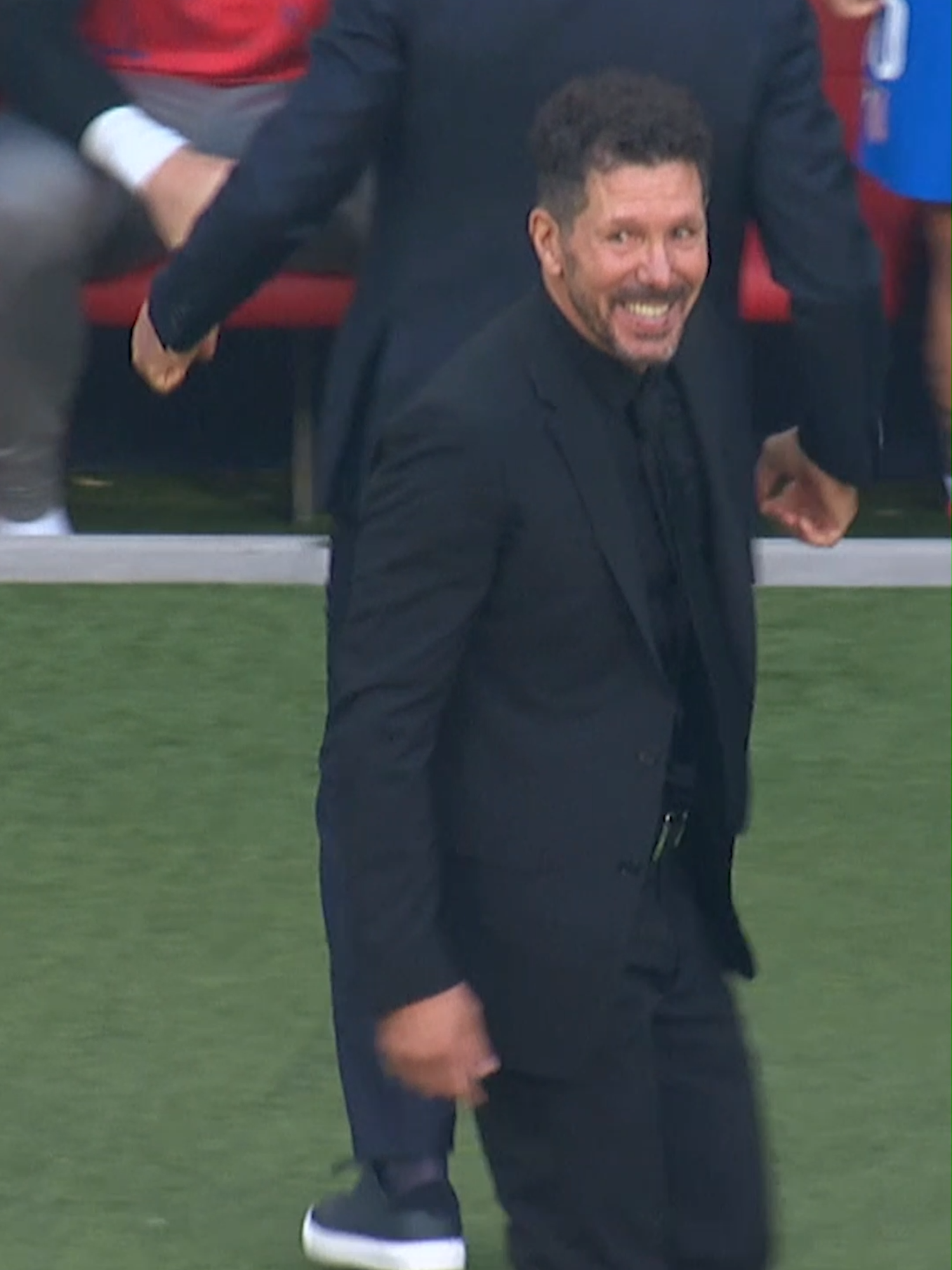 Simeone started the play. 👀👔  #LALIGAEASPORTS #LALIGAHighlights #DeportesEnTikTok