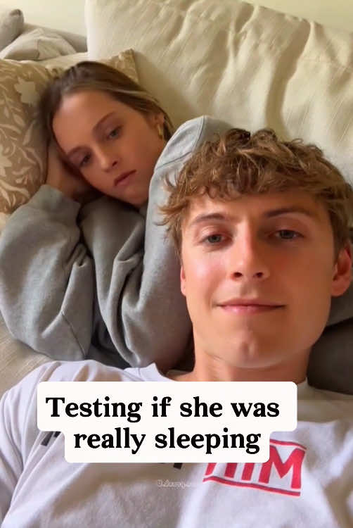 Testing whether my girlfriend is really asleep 😴😂#usa🇺🇸 #funny #funnyvideos #fyp #foryou #funnytiktok #fypシ 