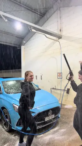 @Kyra pov at the end: what the security camera sees #CapCut #carwash #fyp #australia #viral #foryou #godisgood #grateful #greenscreenvideo #foryoupage 