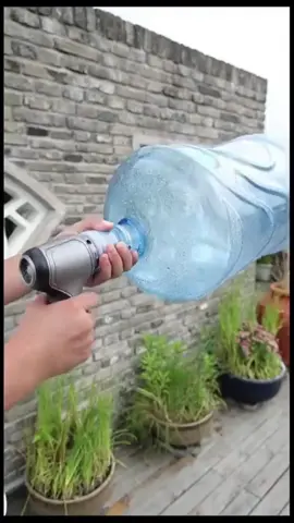 C'est le meilleur aspirateur sans fil que j'ai jamais utilisé, léger, puissant et très pratique #vacuumcleaner #carcleaning #tiktokshopdeals #portablevacuum