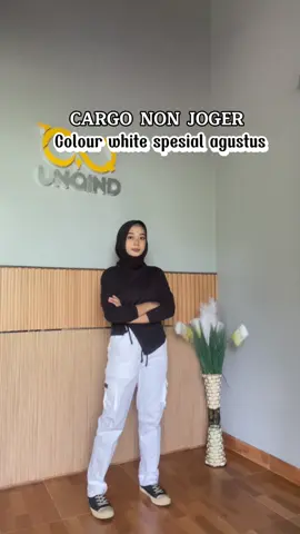 Welcome agustus harus punya si cargo putih bestseller ini😍untuk celana unisex ya jadi bisa dipakai cewe dan cowo🫶🏻yuk gercepin sekarang stok menipis guys✨❤️#cargopants #unisex #kekinian #bestseller #agustusan #simpel #cuantanpabatas 