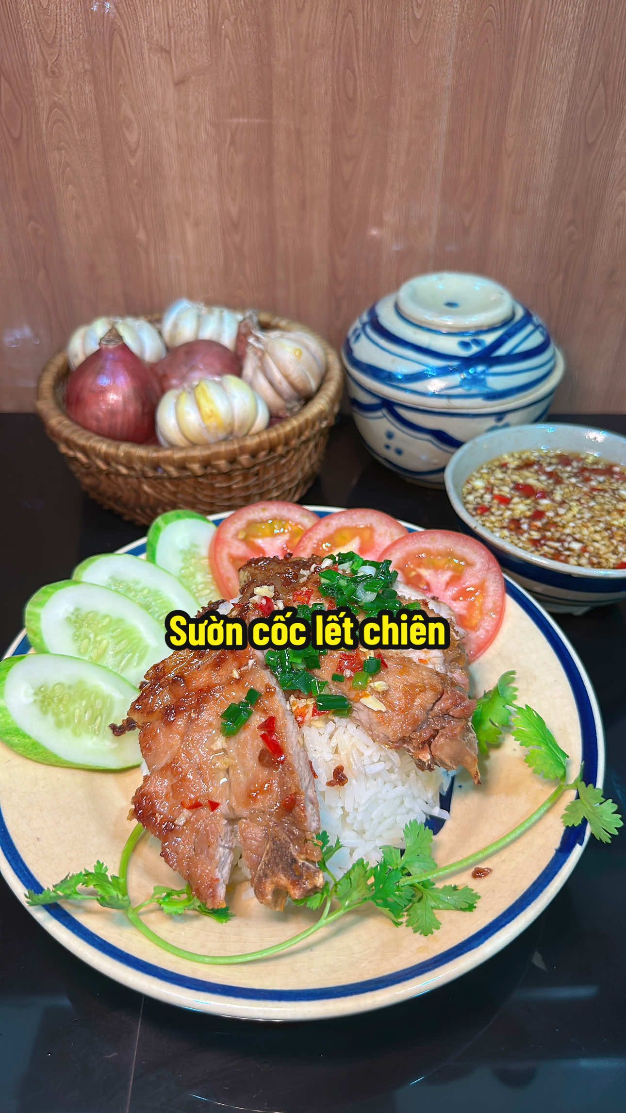 #xuhuong vắt cam vào sườn cốc lết chiên lên ngon ghê mấy chị ơi, thịt mềm thơm đậm đà ngon lắm #bepcovang #monanngon #homnayangi #ancungtiktok 