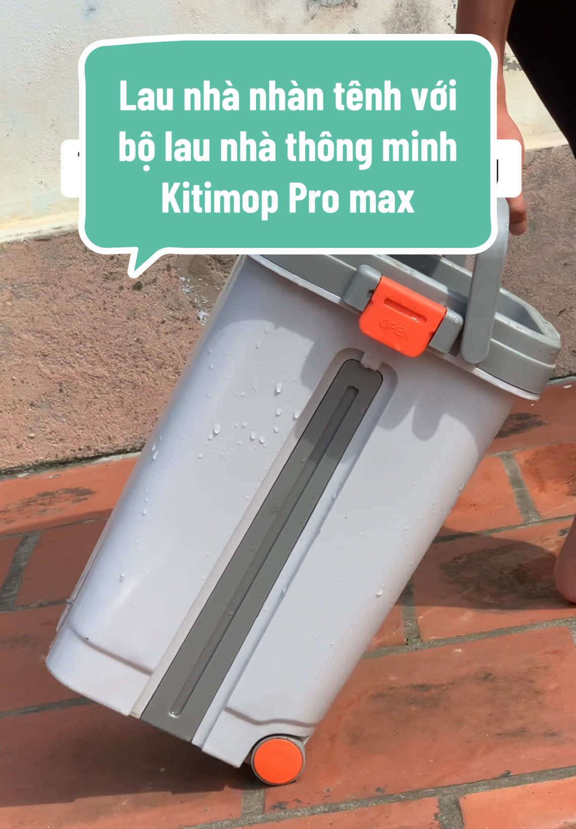 Lau nhà thật dễ dàng, thật sạch -  nhanh gọn - không tốn nhiều sức với bộ lau nhà Kitimop phiên bản Pro Max nhé các bác ơi. Ưng thì nhấp vào giỏ hàng để mua nhé các bác#viral #cleaning #tienichgiadinh #bolaunhathongminh #bolaunhatuvat360 #bolaunhatachnuocban #bolaunhakitimoppromax #kitimop #kitimoppromax 