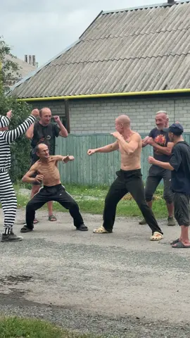 ТГ в шапке профиля 