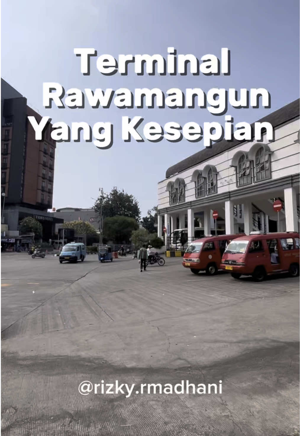 Punya cerita apa di Terminal Rawamangun sob? Jangan lupa nih mampir ke Mie Yamin yang punya rasa lain daripada yang lain @yamin.sidul  #rawamangun #terminalrawamangun #jakartatimur #bismania 