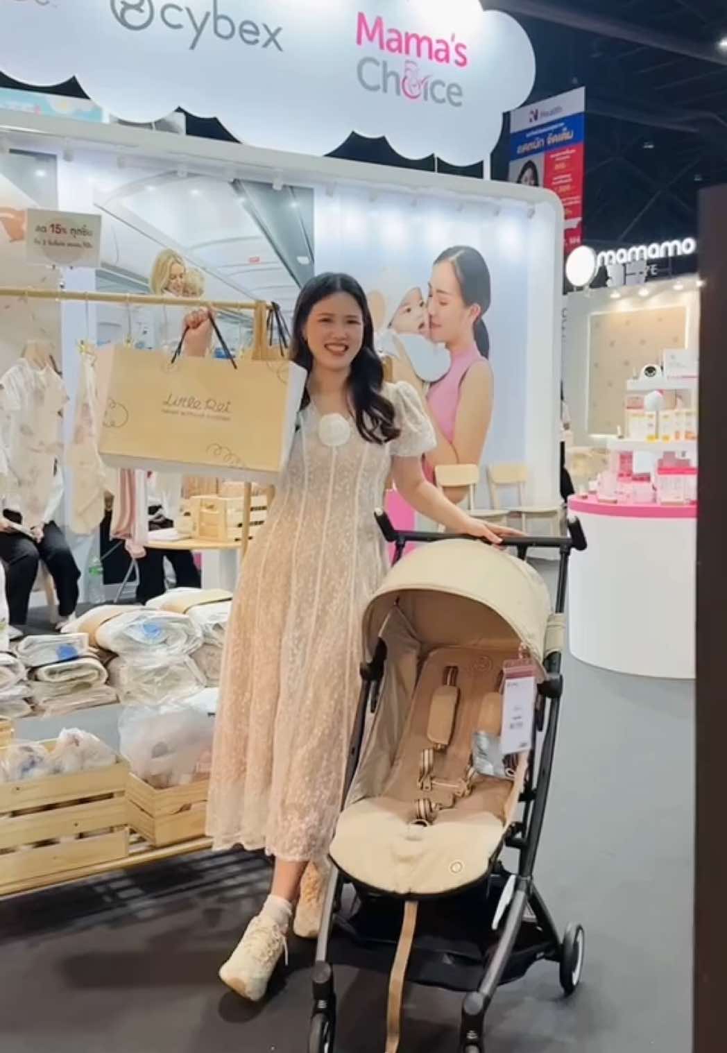 🎉 งาน BBB60 ครั้งนี้แม่ๆ ห้ามพลาด! 💼 จะสายแฟ สายฟิน หรือสายลูก ต้องแวะมาที่บูธ Motherswork ให้ได้นะคะ! 👶🏻 Little Rei หมอนข้างสุดนุ่มนิ่ม จากใยไผ่แท้ 95% 🌿 ปลอดภัย เหมาะกับผิวเด็กแพ้ง่าย 📣 โปรพิเศษเฉพาะในงาน 💥 ลด 15% ทุกชิ้น 🛍 ซื้อ 2 ชิ้นขึ้นไป รับเพิ่มอีก 10% 🎁 ช้อปครบ 2,000.- รับฟรี Plush Pillow ไซส์ M ไปเลยค่า! 🚼 ส่วนสายรถเข็นแม่ใบขอป้ายยาแบรนด์หรูระดับโลก ✨ CYBEX Platinum จากเยอรมัน ดีไซน์หรู + เทคโนโลยีความปลอดภัยขั้นสูง แบรนด์ที่เหล่าเซเลบ & นางฟ้า Victoria’s Secret ยังเลือกใช้ 💃🏼 📌 มีให้เลือก 3 รุ่นไอคอนิก: 👑 Priam – หรูหราอลังเหมือนกระเป๋าแบรนด์เนมไซส์ใหญ่ ใส่ Carrycot ได้ ลุยได้ทุกทาง 💼 Mios – กะทัดรัด คล่องตัว สายแฟอยู่เมืองต้องมี ✈️ Coya – น้ำหนักเบา พับขึ้นเครื่องได้ เหมาะกับสายเที่ยวที่ไม่ลดลุค 📍 เจอกันที่บูธ Motherswork งาน Baby & Kids Best Buy ครั้งที่ 60 🗓 31 ก.ค. – 3 ส.ค. 68 📌 IMPACT เมืองทองธานี #แม่ใบหยกป้ายยา #CYBEXthailand #LittleRei #BBB60th #รถเข็นหรูต้องCYBEX #หมอนข้างเด็กต้องLittleRei #Motherswork @Motherswork TH 
