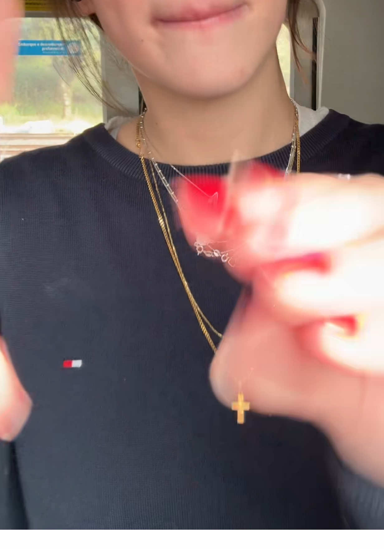 pensei que a porta que eu tava apoiando o celular ia abrir kkkk