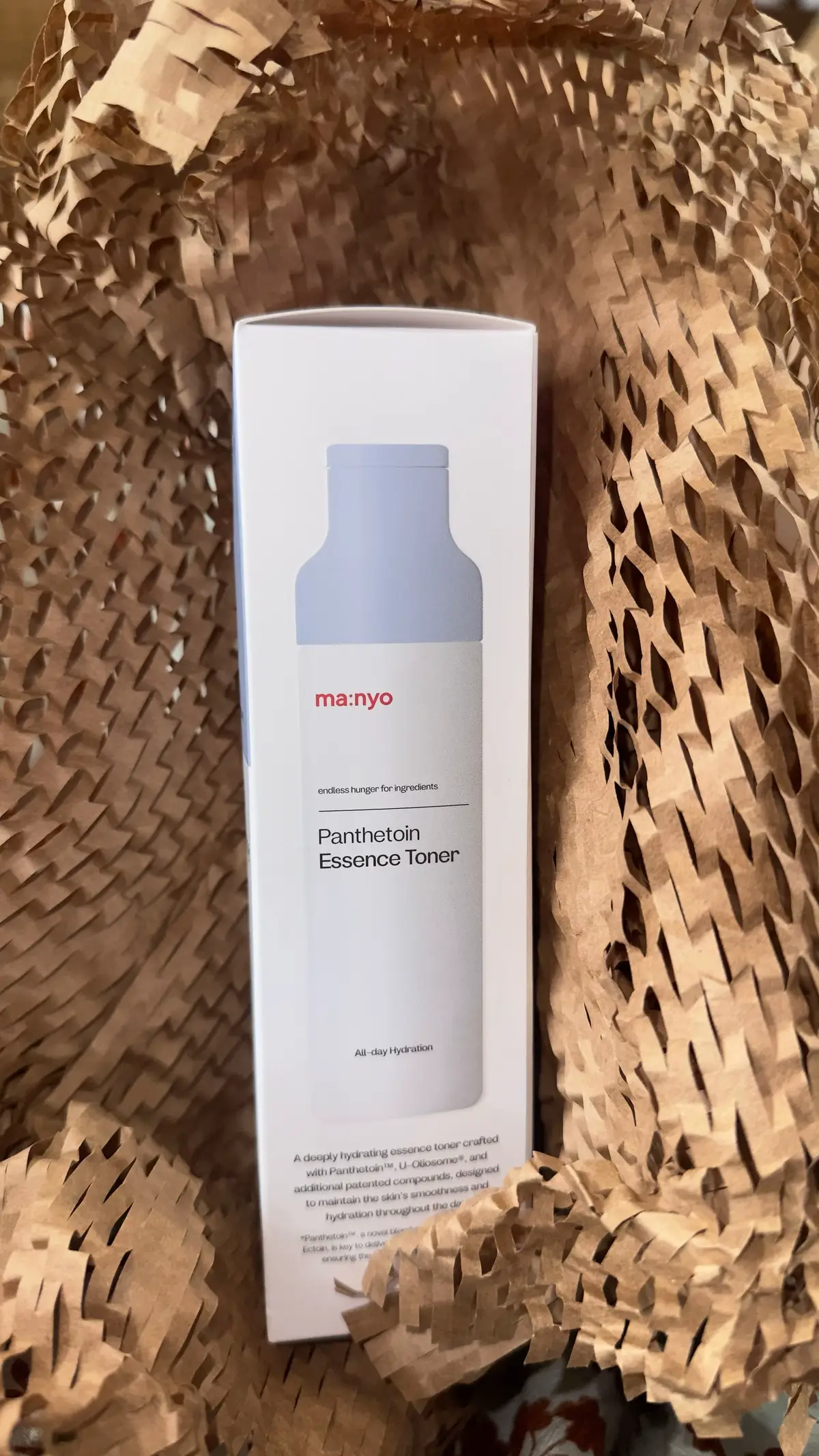 Manyo Factory Panthenol Toner – The Ultimate Soothing Splash 💧 Give your skin a daily dose of calm with this ultra-soothing, moisture-rich toner. Packed with 5% Panthenol (Vitamin B5), it hydrates, strengthens your skin barrier, and relieves irritation in just a few swipes. 🌿 Key Benefits: • Instantly calms sensitive or red skin • Deep hydration without heaviness • Strengthens and repairs the skin barrier • Helps reduce flakiness, tightness, and inflammation • Perfect prep step for serums and moisturizers This is the toner your skin drinks up — whether you’re dry, sensitive, or dealing with barrier damage. ☁️ Fragrance-free, alcohol-free, and made for delicate skin. Use morning and night for soft, calm, dewy skin. Your barrier will thank you! @ma:nyo global 