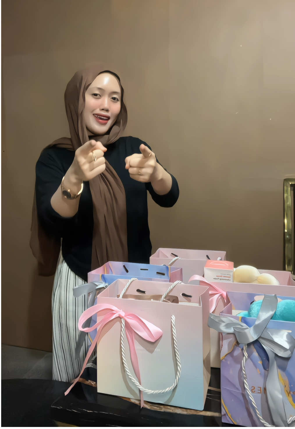 Hampers paperbag untuk Followers 🫰🏻#velocity #masyaallahtabarakkallah #fyp 