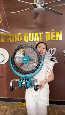 Quạt tích điện công nghiệp mát rộng mát xa. Mất điện xài em này thì quá đỉnh.  #oanhoioanh  #noithatnhacua #quattichdien #quatdiencongnghiep 