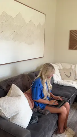 Morning at home + bts of being a content creator 🫶🏽 #MorningRoutine #DayInMyLife #ContentCreatorLife #GRWM #ProductiveMorning #BehindTheScenes #RoutineVlog