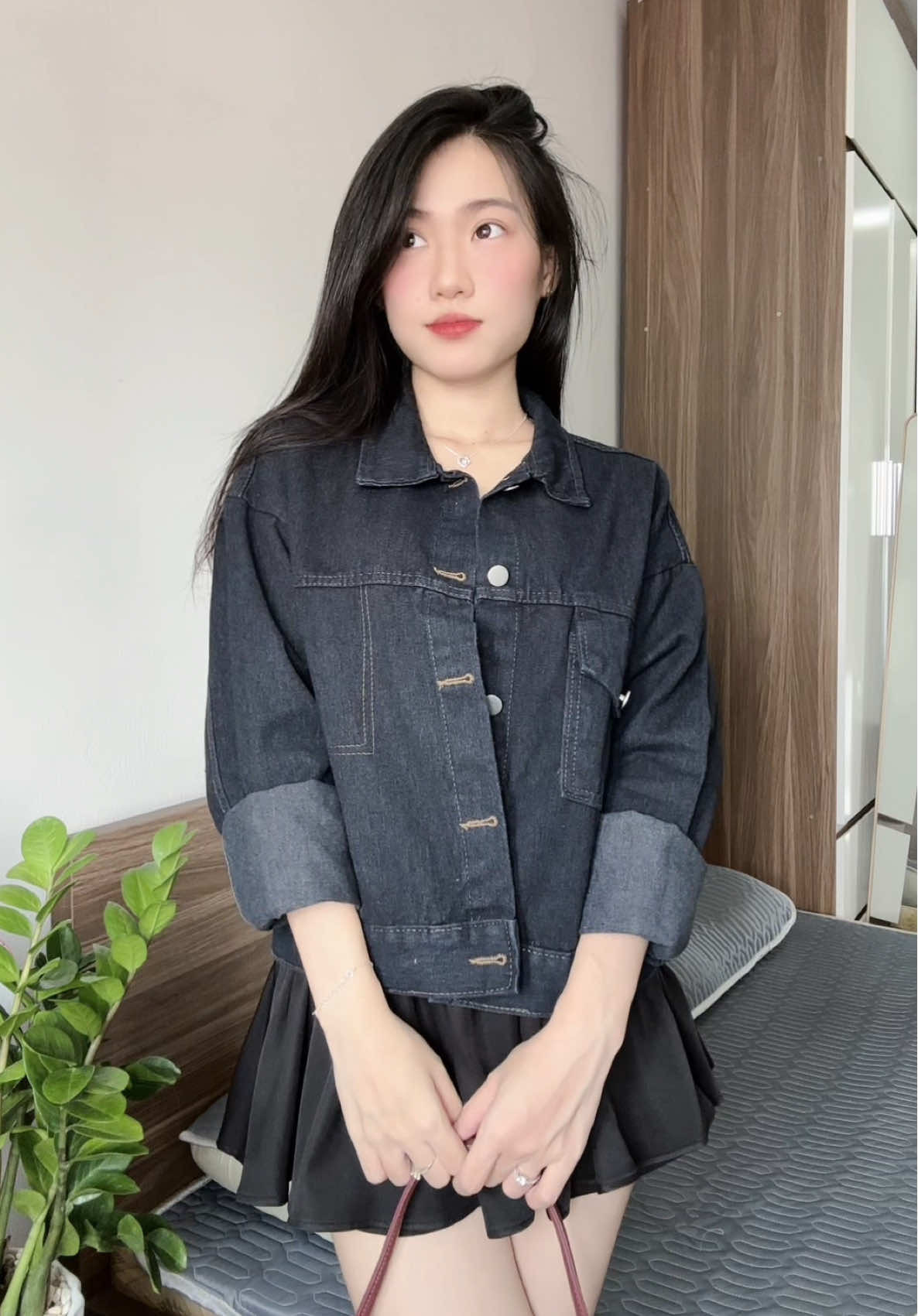 Áo bò xinh hết nấc lun gùiiiiii. Đợi vào mùa làm bô ảnh sịn nữa thuiii #xuhuong #thaolendo #demin #áokhoacxinh #khoacjean 