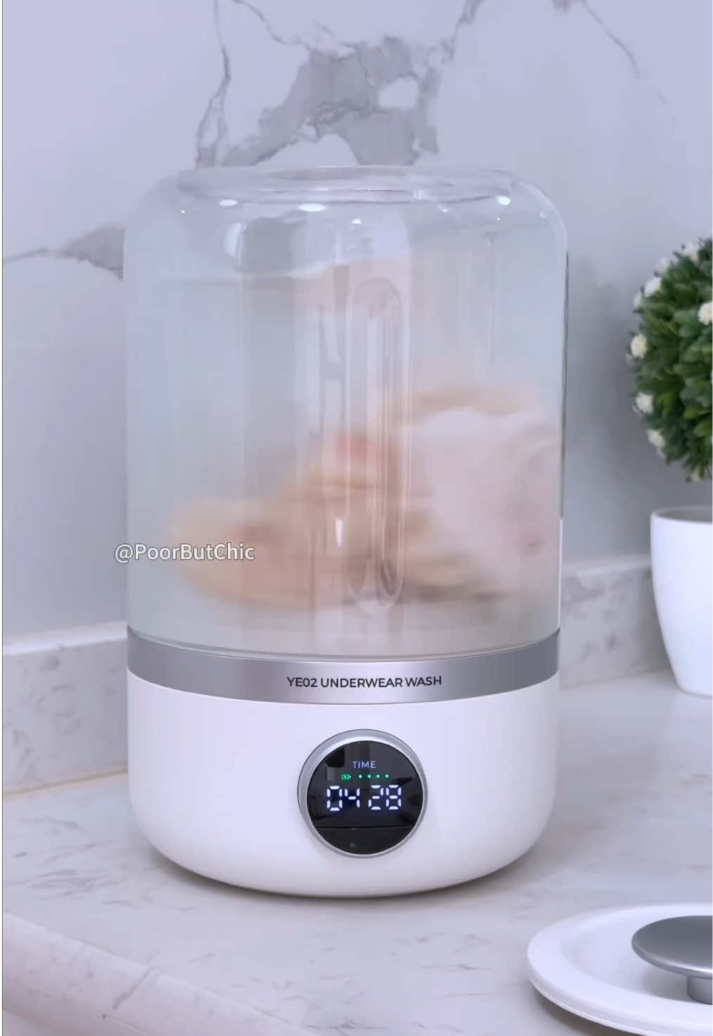 This washing machine specifically designed for underwear enables separating it from ordinary clothes, ensuring better hygiene.#trending #trendingontiktok #fyp #foryo #TikTokShop #goodthing#washerdryer #washclothes #householditems 