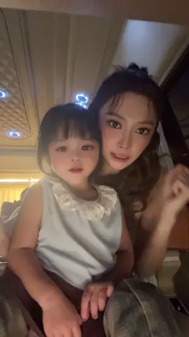 พลอยเสิร์ฟอีกแล้วววว
