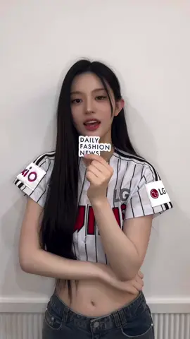 DAILYFASHION_NEWS IG REELS UPDATE 📸 #ILLIT #아일릿 #MINJU #민주 