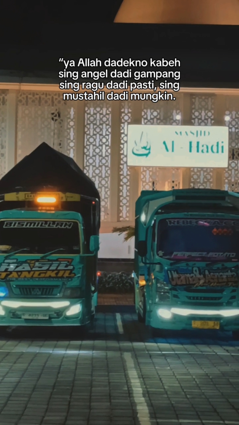 Laki-laki dengan waktu luangnya #driverindonesia🇮🇩 #drivermudapunyacerita #drivermuda😎 #drivermuda #storysupirtruk #fypシ #fypシ゚viral #fyp #storytruck #bahanswmu 