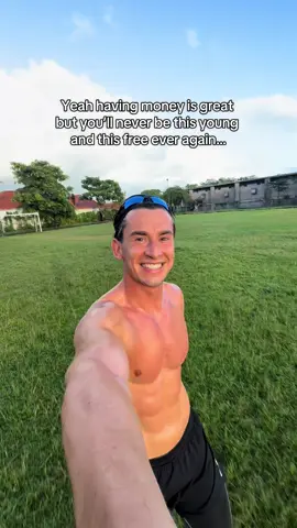 You’ll never be this young and free ever again… 🧠  Just do it. #Fitness #bali #motivation #runclub 