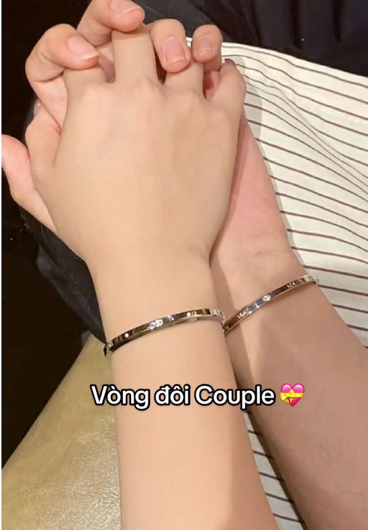 Thỉnh thoảng tặng quà nịnh anh ngiu một tí 🧏🏻‍♀️🧏🏻‍♀️ #Lamy #lamyofficial #quatangnguoiyeu #vongdoi #xuhuong #fyb #couple 