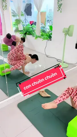 Chinh phục tư thế con chuồn chuồn cực dễ với block bổ trợ cùng cô Chang nhennn 🥰🥰🥰 #Changyogaart #phongtapyogaquan12 #yogaquan12 #tutheyogadep #conchuonchuon #dragonflypose #yogacungblock #yogadungcu
