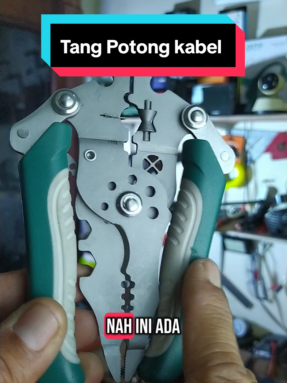 Tang potong kabel #tang #tangpotong #tangkabelmuktifungsi #tangkupaskabel #perkakastukang #perkakas #alatbengkel 