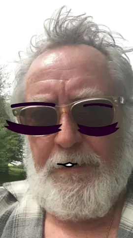 Look how funny this is😅 my grandson told me to download this cool app👍😅😅#funny #grandpa #funnygrampa 