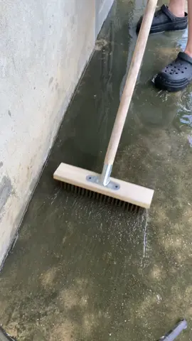Chổi chà rong rêu, các bác thấy có tiện k ạ? #xh #giadungtienich #choichasan  @Mẹ Châu Be  @Mẹ Châu Be  @Mẹ Châu Be 