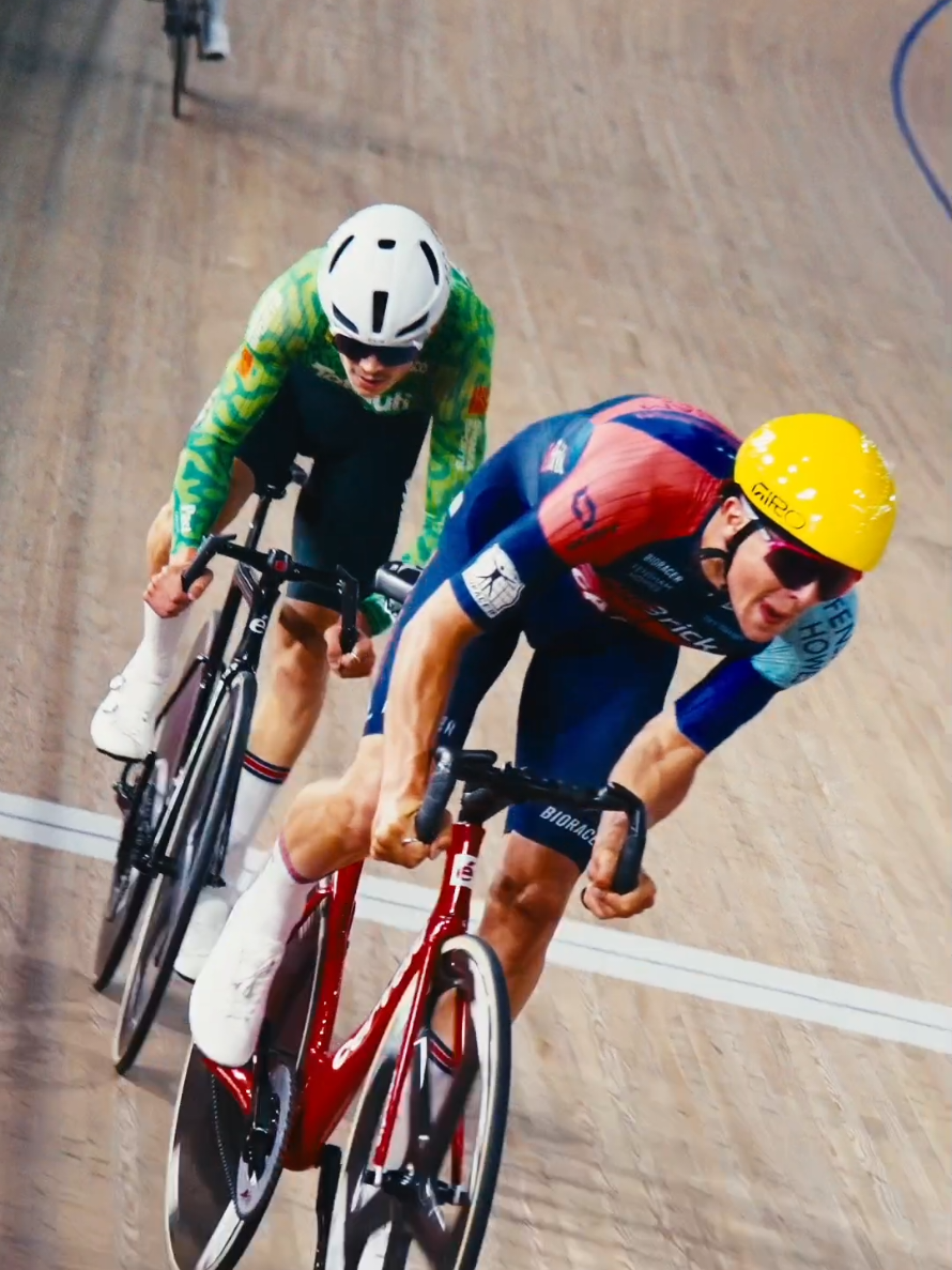 Powering to another national title 🥇🇬🇧 #britishcycling #trackcycling #cyclingrace #nationaltrackchampionships 