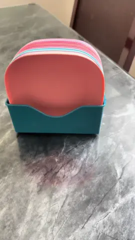 Kit com 10 pratos plásticos 