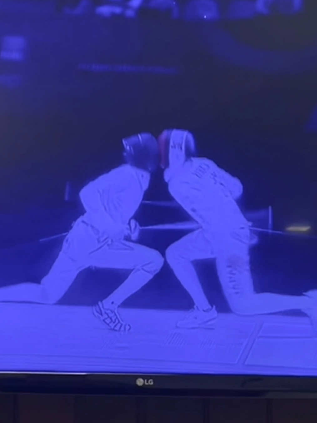 Os cara tão levando “briga de espada” muito a sério… #fyp #esgrima #fencing #2521 #kiss 