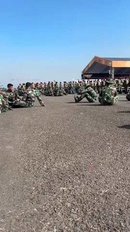 Tentara liat tentara #fyppppppppppppppppppppppp #pusdikpassuskopassus #tiktok #militerindonesia #batujajar 
