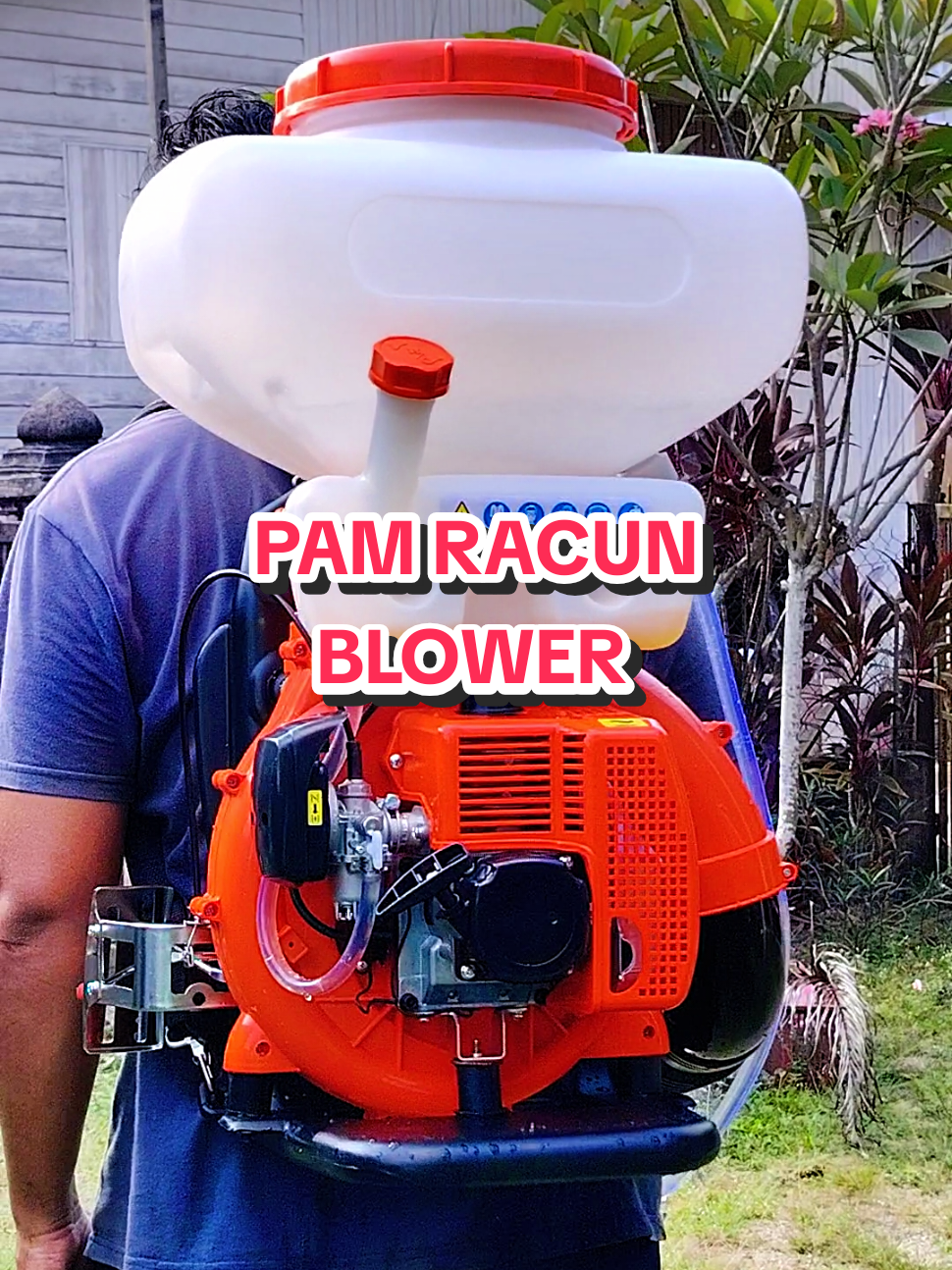 pam racun enjin ini mempunyai tangki berisipadu 20litre.mengunakan enjin 2stroke 42cc #mesinracun #pamracunenjin #blowerracun #pamracun #poisonmechine