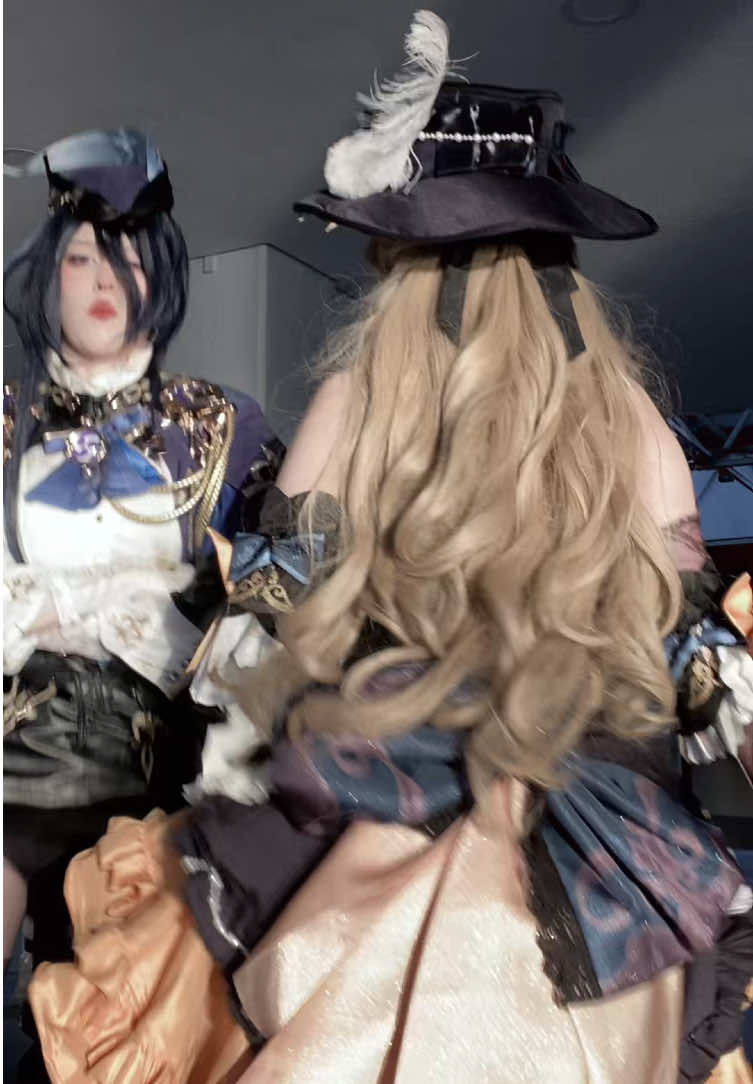 I love this duo sm 🤤 @mineko ✧ ⋆  #cosplay #fyp #navia #clorinde #GenshinImpact @GenshinImpact_En  