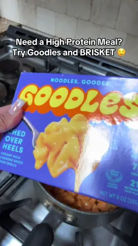 Best #mashup ever! #brisket and #macncheese 💯