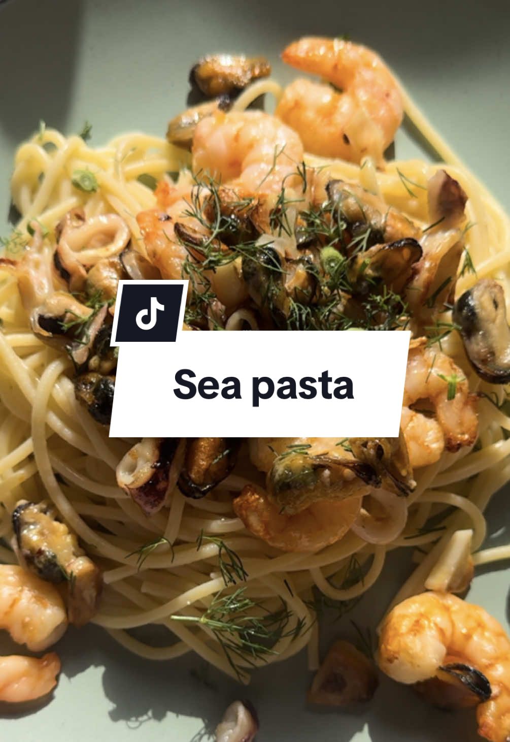 Had frozen shrimp, no problem. This turned out way too good 🔥🍝 #airfryerideas #airfryerfrau #airfryer #shrimp #midia 