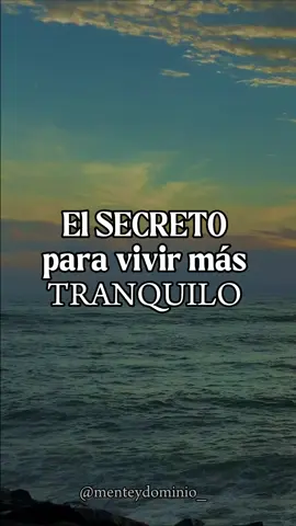 ✨ El secreto para vivir más tranquilo no está en controlarlo todo, sino en aprender a soltar lo que no depende de vos 💬 ¿Te cuesta soltar lo que no podés controlar? Contamelo en los comentarios 🧠 sígueme si querés entrenar tu mente con herramientas estoicas #estoicismo #estoicismodiario #estoico #menteydominio  #pazmental #desarrollopersonal #autocontrolemocional