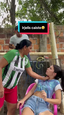 La serpiente a Irjelis🤣 #humor #parati
