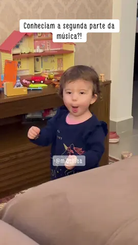 Mais um vídeo resgatado dessa querida com um ano e meio.. agora me diz, como?!  Conheciam a segunda parte do “Meu Lanchinho”? Pq eu aprendi com ela.  #olívia #criançafalante #minidiva #meulanchinho #criançasincera #fyp #brasil #viral #moLanguinho 